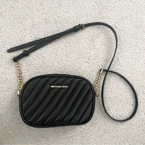 Micheal Kors Cute Black and Gold Cross Body Purse Bag
